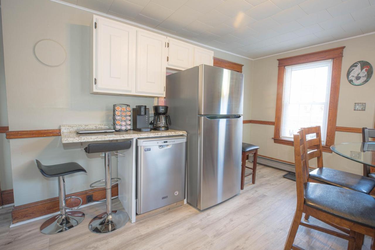 Sunnyside home near Sunday River, Black Mountain, Lakes&Hikes Rumford Buitenkant foto
