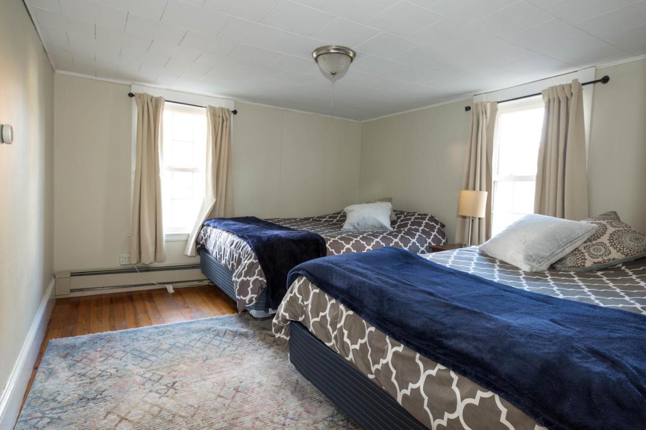 Sunnyside home near Sunday River, Black Mountain, Lakes&Hikes Rumford Buitenkant foto